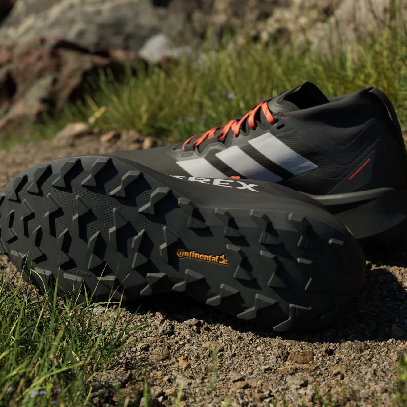 Adidas Terrex Agravic GTX Trail Running Schuh Core Schwarz / Grau / Semi Impact Orange