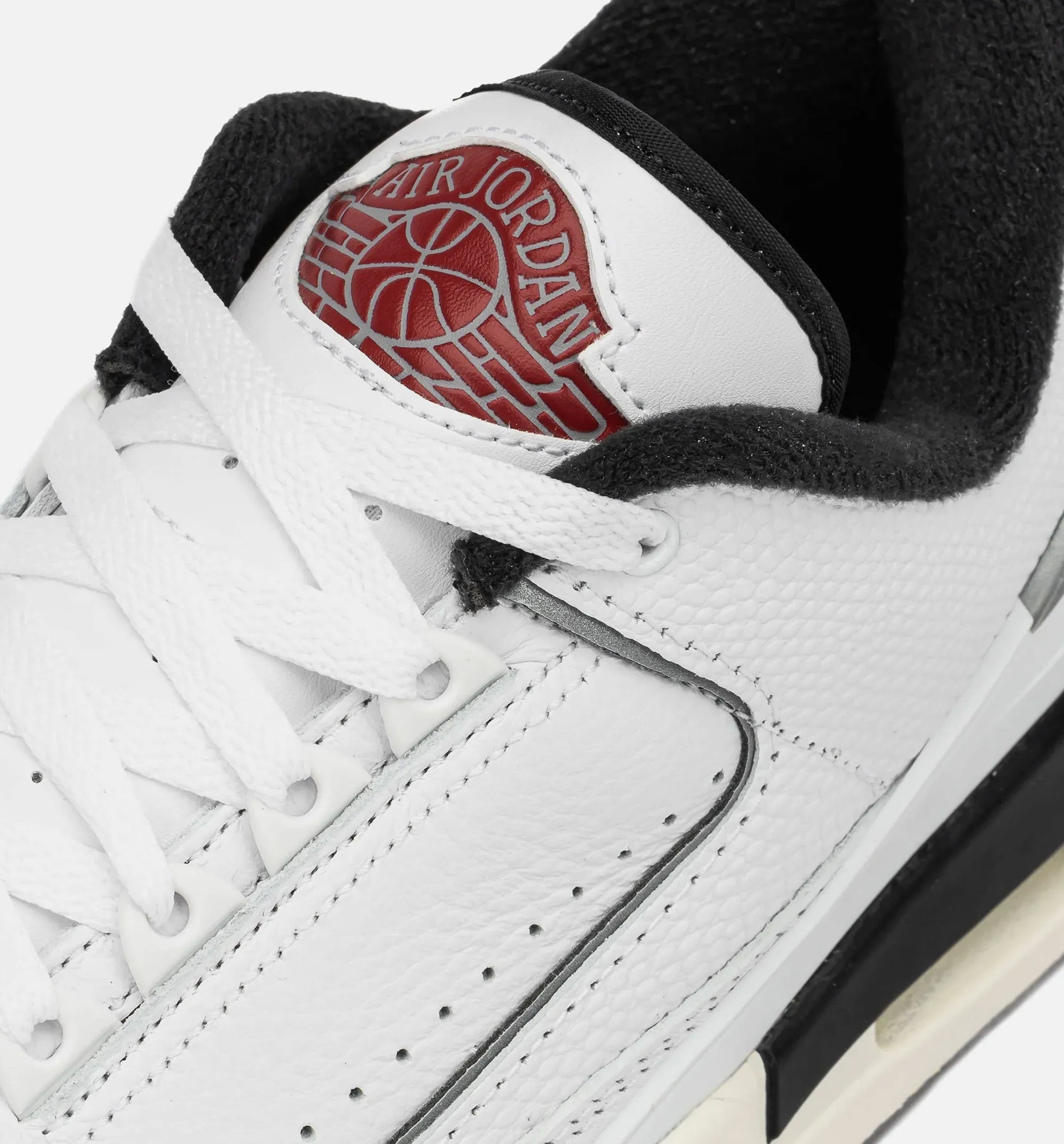 Air Jordan 2/3 Herren Lifestyle-Schuhe - Weiß/Feuerrot/Zementgrau/Segeltuch