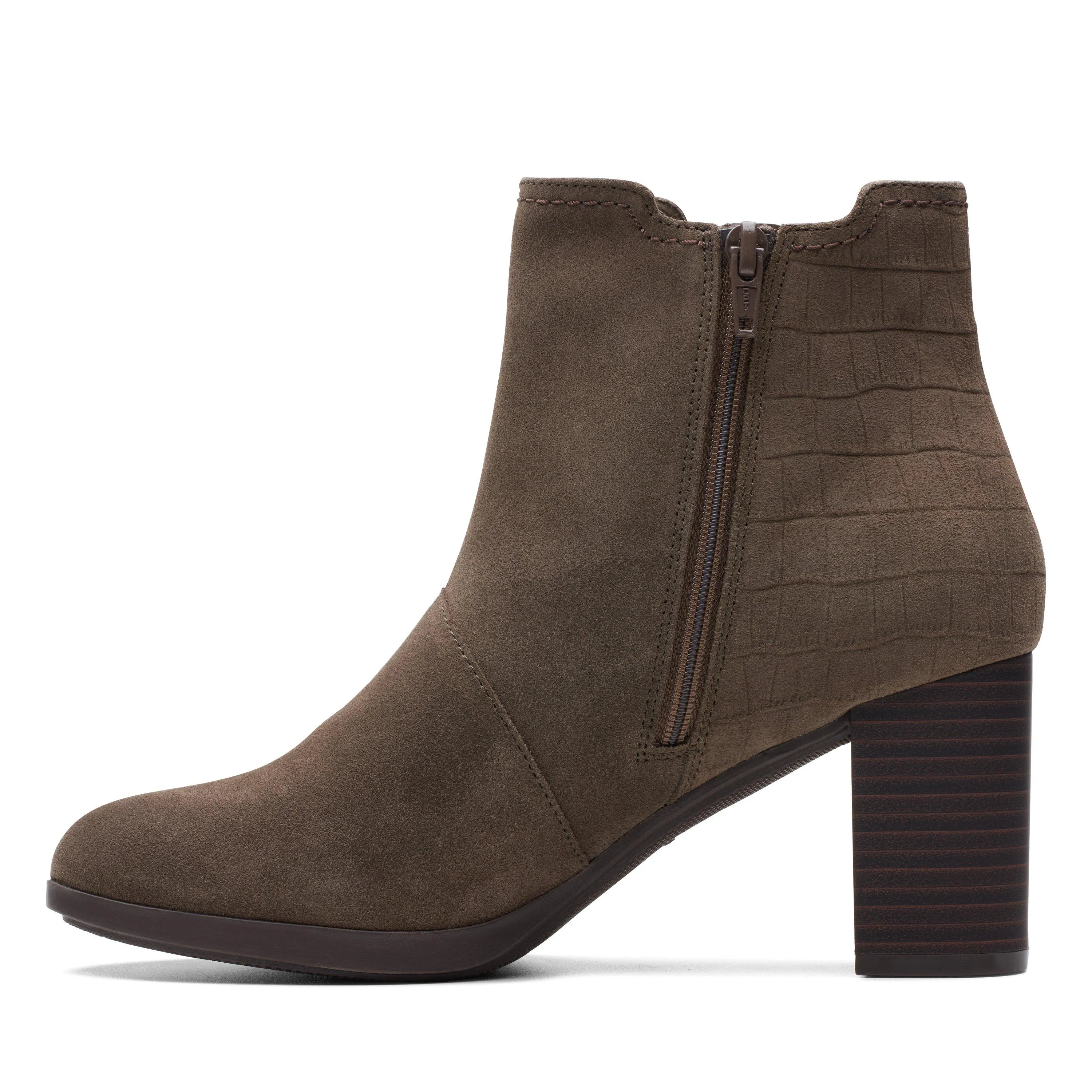 Clarks Bayla Rose in Grauem Wildleder