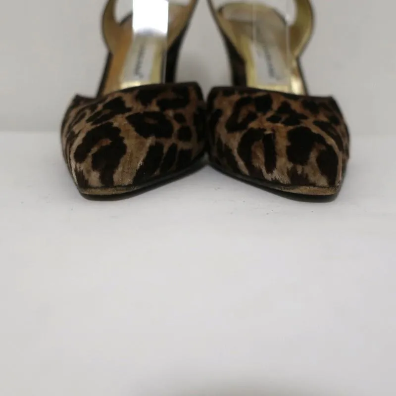 Dolce & Gabbana Pumps mit Knöchelriemen Leopardenmuster Samt Größe 38 Spitze Absatz