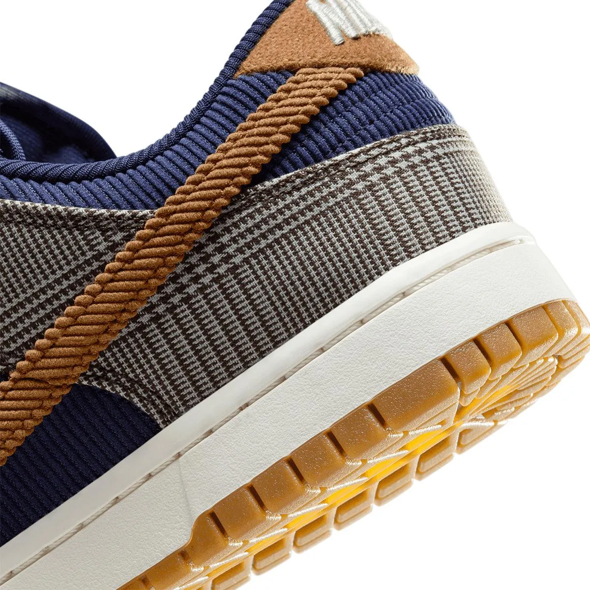 Dunk Low Retro Premium 'Tweed Cord'
