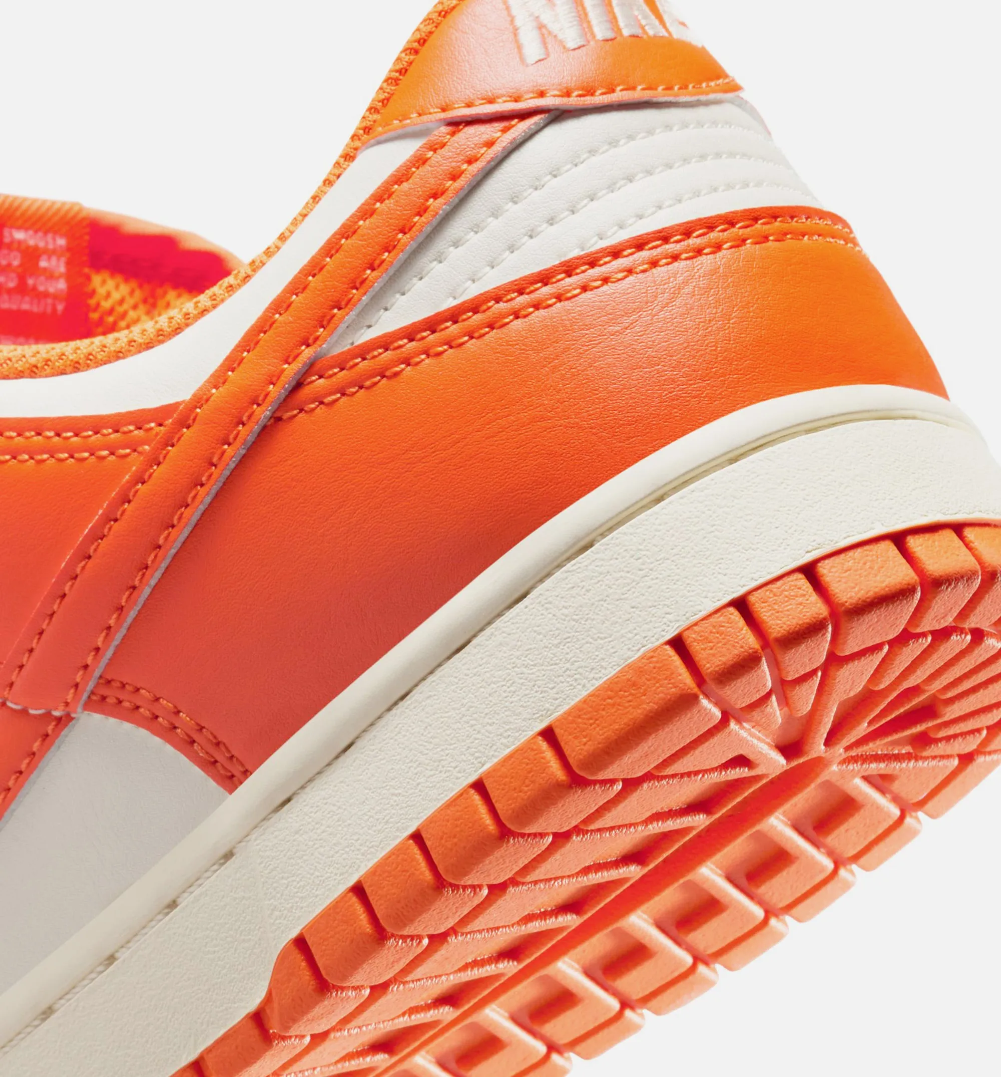 Dunk Low Syracuse Herren Lifestyle-Schuh - Blasses Elfenbein/Sicherheitsorange