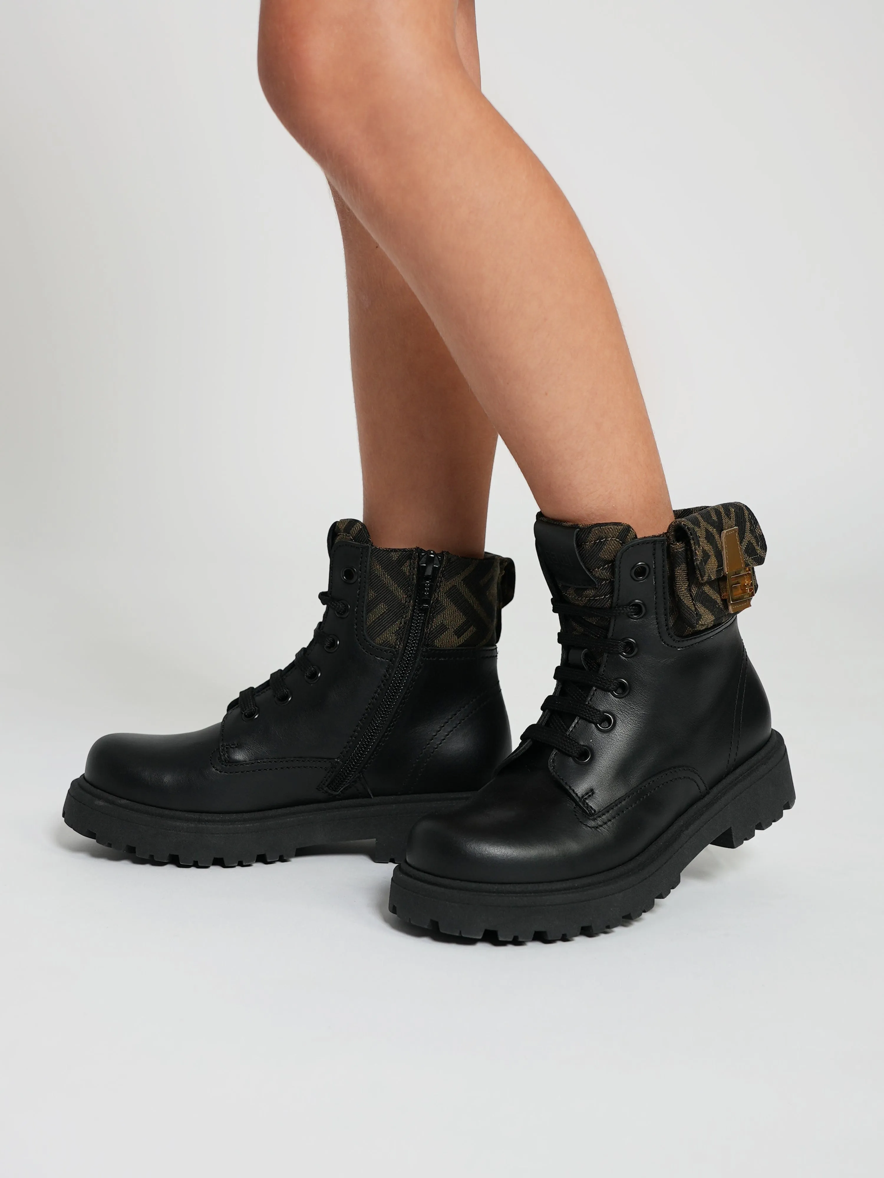 Fendi Kids Leder Baguette Biker Stiefel in Schwarz