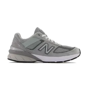 In USA Wmns 990v5 'Grau'