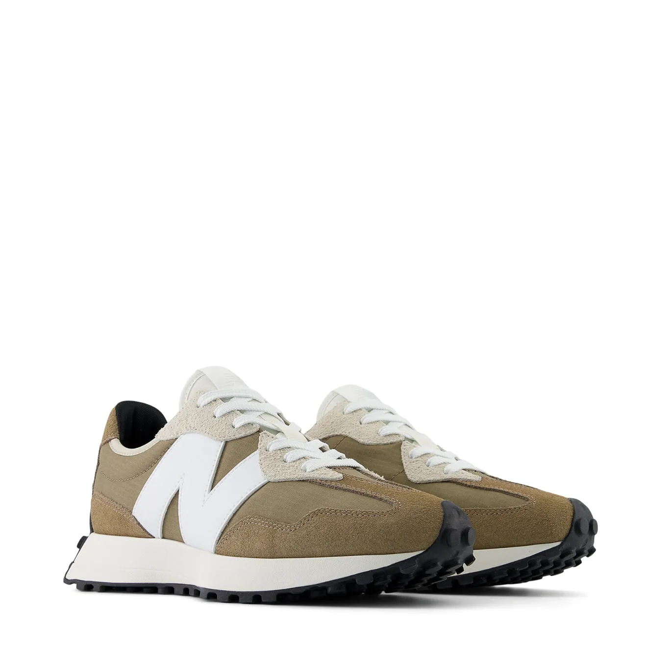 New Balance 327 Trainer in Pilz / Weiß