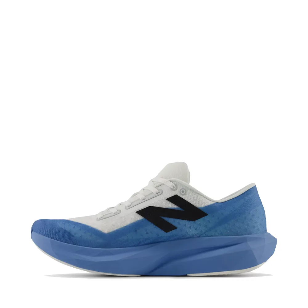 New Balance Herren FuelCell Rebel v4 in Blau Laguna/Reflexion/Schwarz