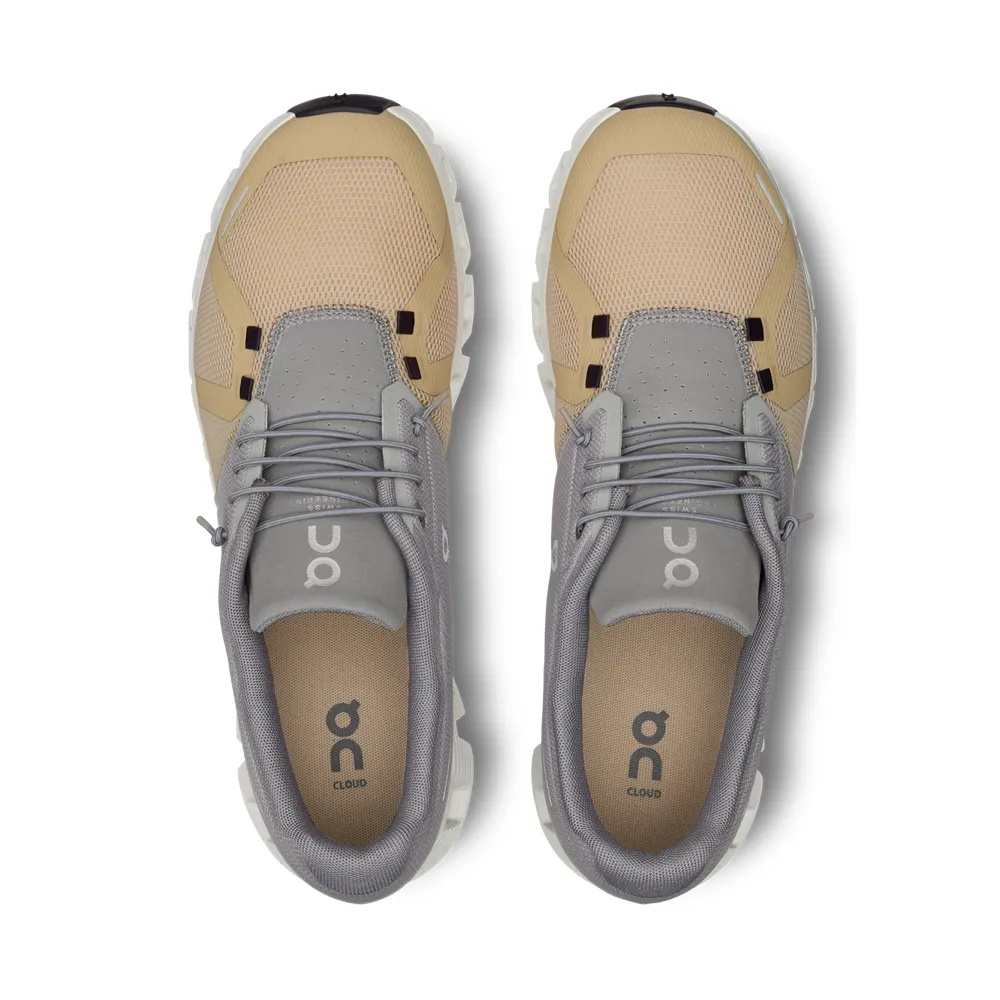 Auf dem Men's Cloud 5 Sneaker in Nebel/Savanne