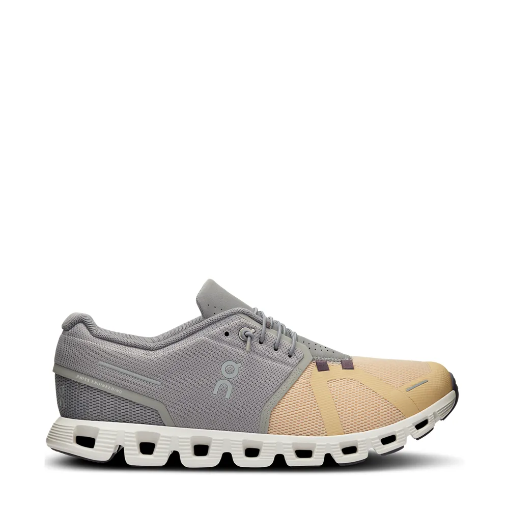Auf dem Men's Cloud 5 Sneaker in Nebel/Savanne
