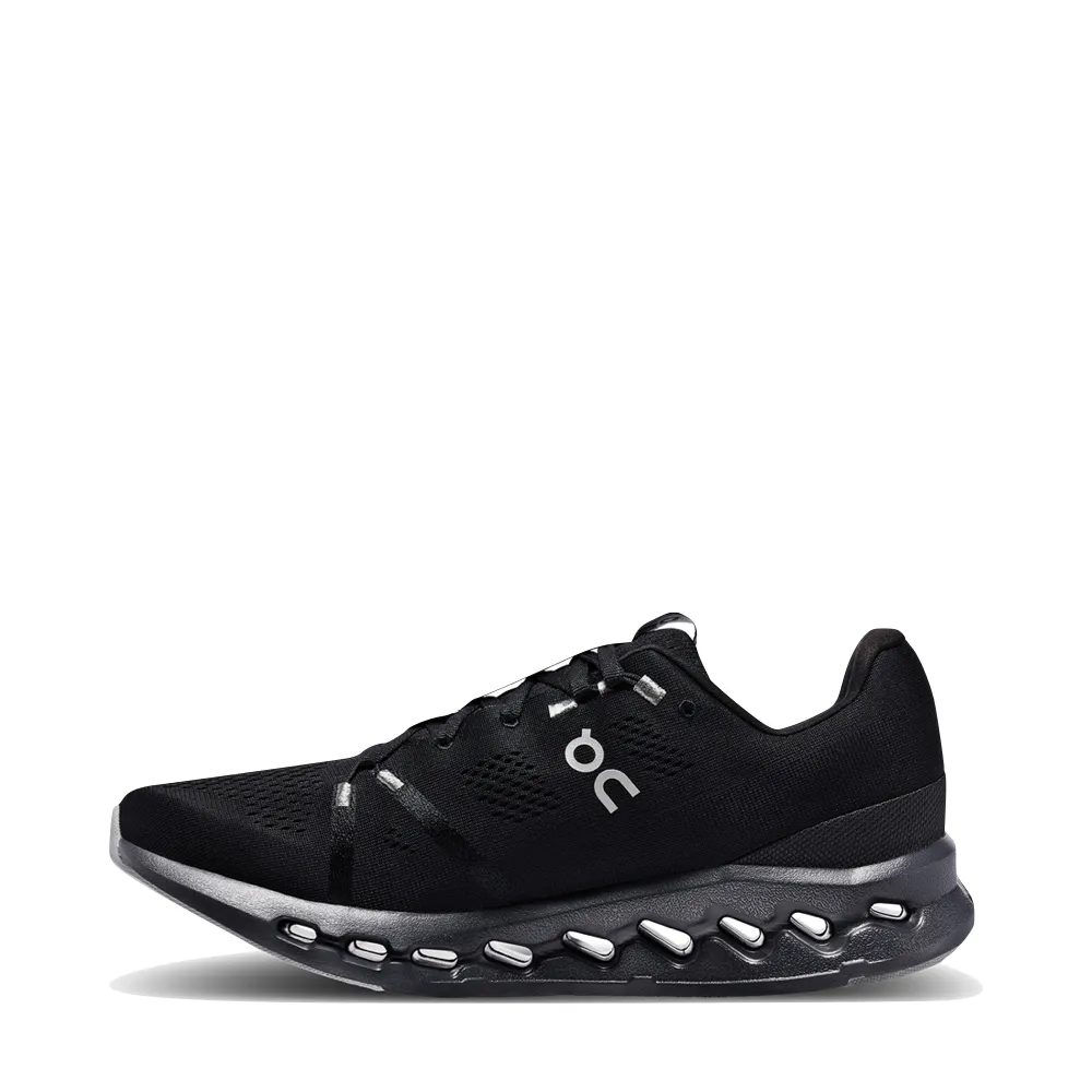 Auf dem Herren Cloudsurfer Laufschuh in komplettem Schwarz