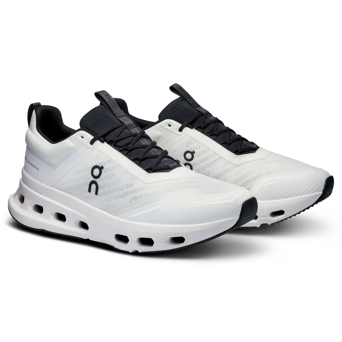 On Running Herren Cloudnova X Weiß/Schwarz