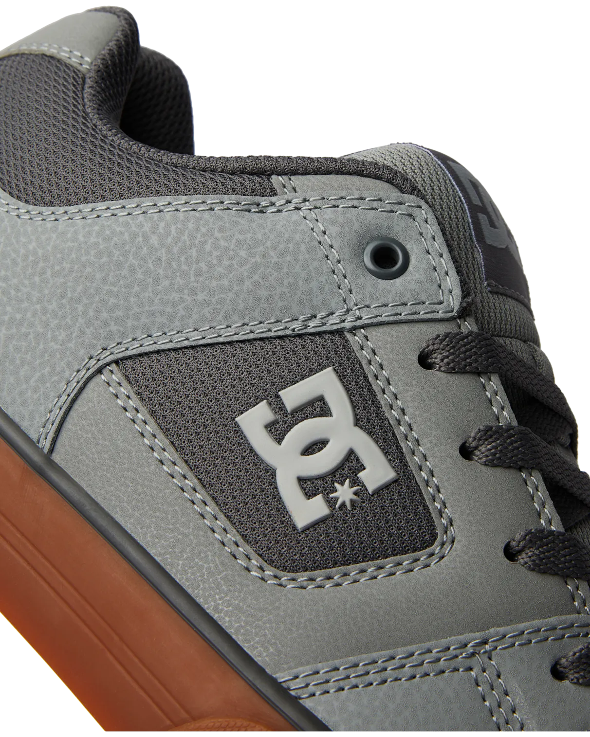 Pure Schuhe in Carbon & Gum